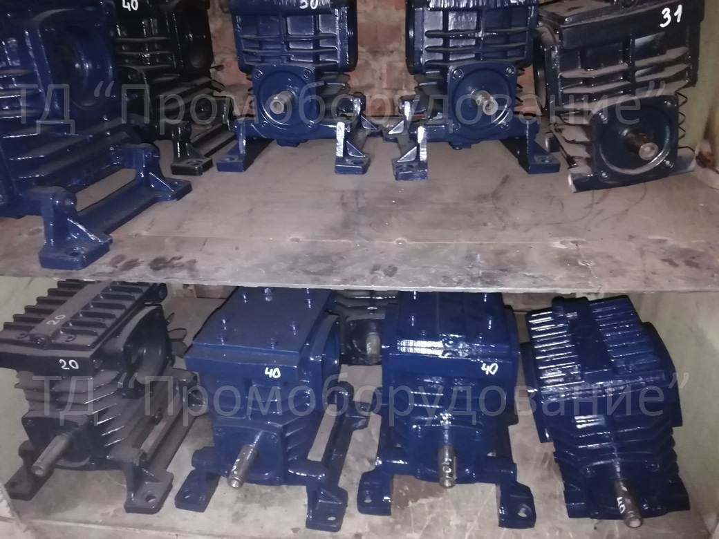 Редукторы на складе